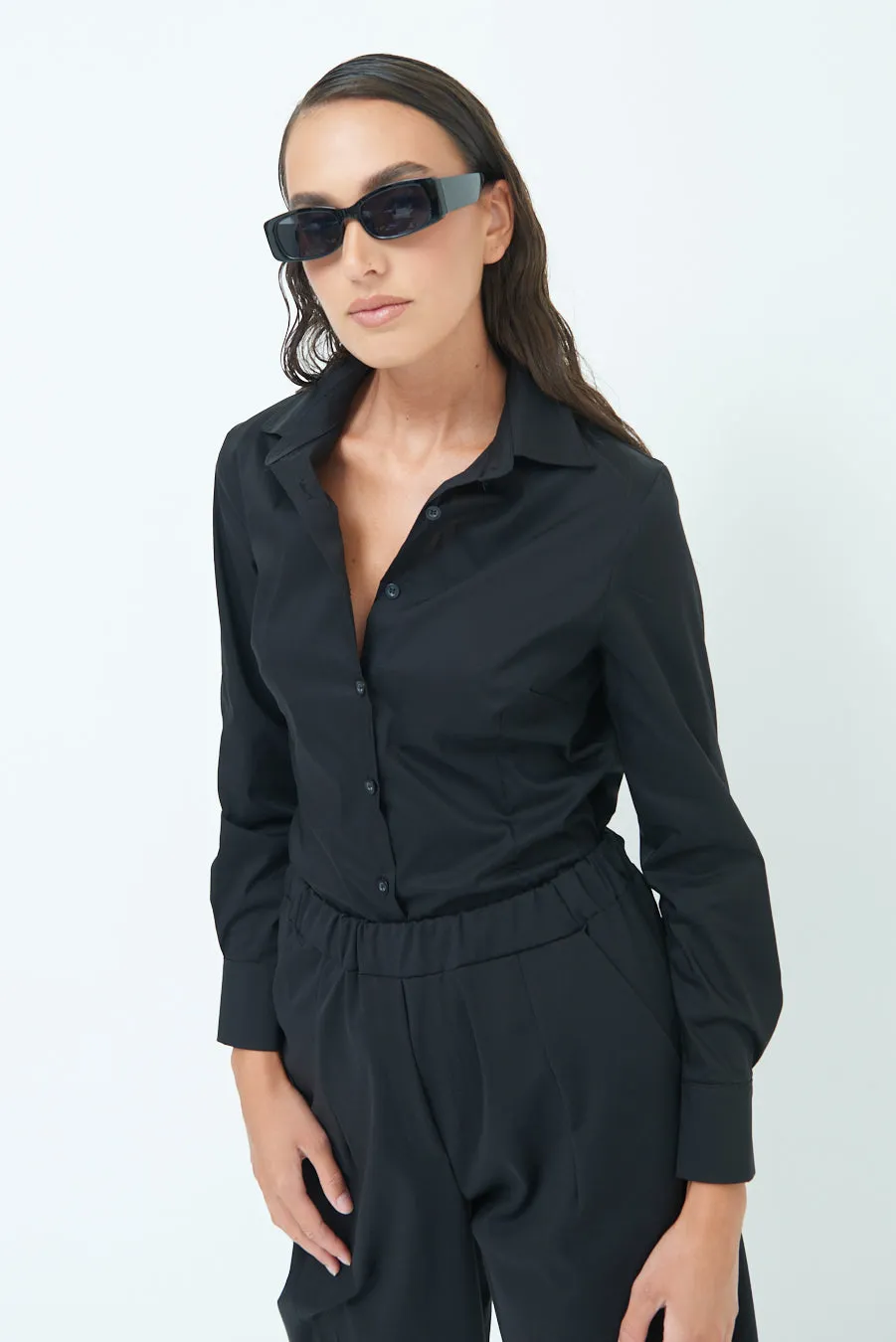 Classic button-down blouse with pointed collar wholesale