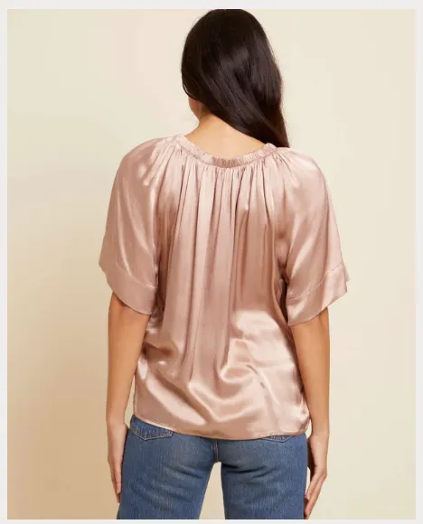 Giavanna Blouse ~ Tan